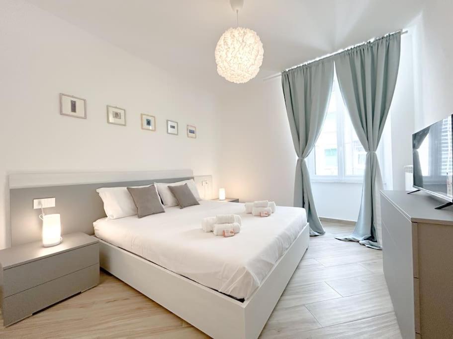Lusso In Centro Storico - Wifi - Ac Apartman Savona Kültér fotó