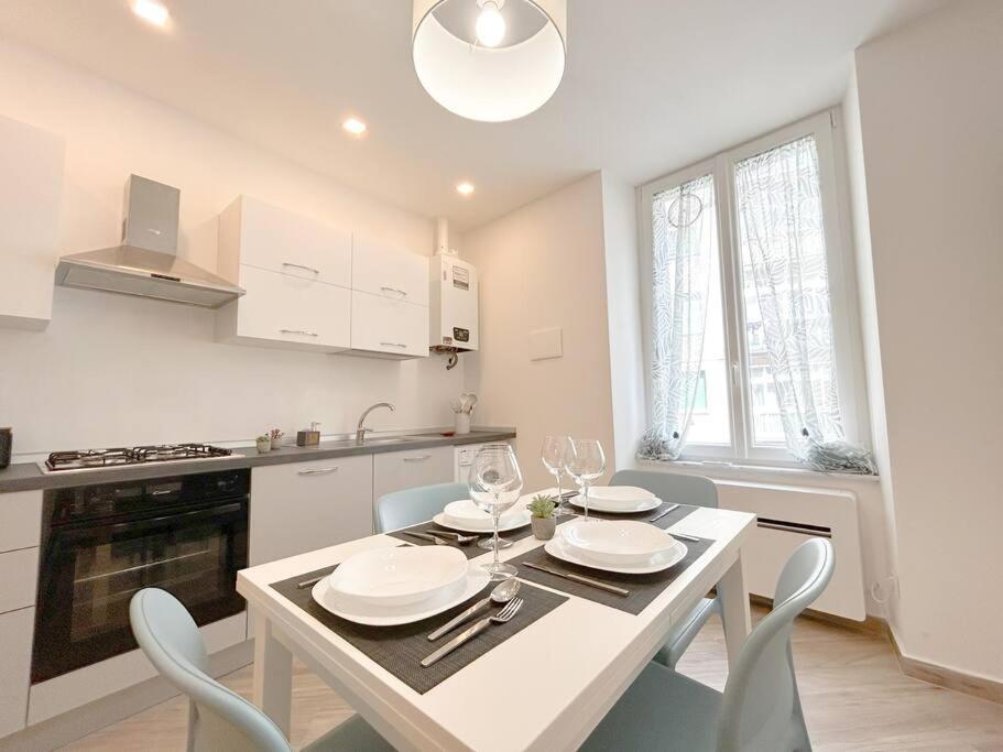 Lusso In Centro Storico - Wifi - Ac Apartman Savona Kültér fotó