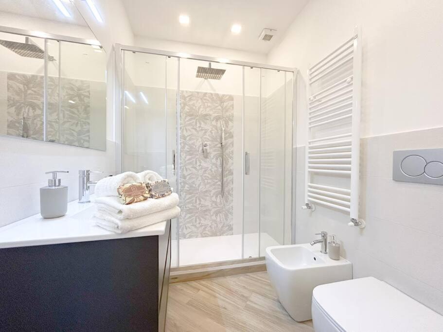 Lusso In Centro Storico - Wifi - Ac Apartman Savona Kültér fotó