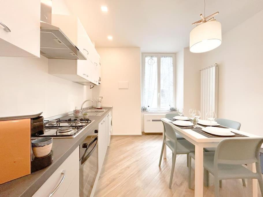 Lusso In Centro Storico - Wifi - Ac Apartman Savona Kültér fotó